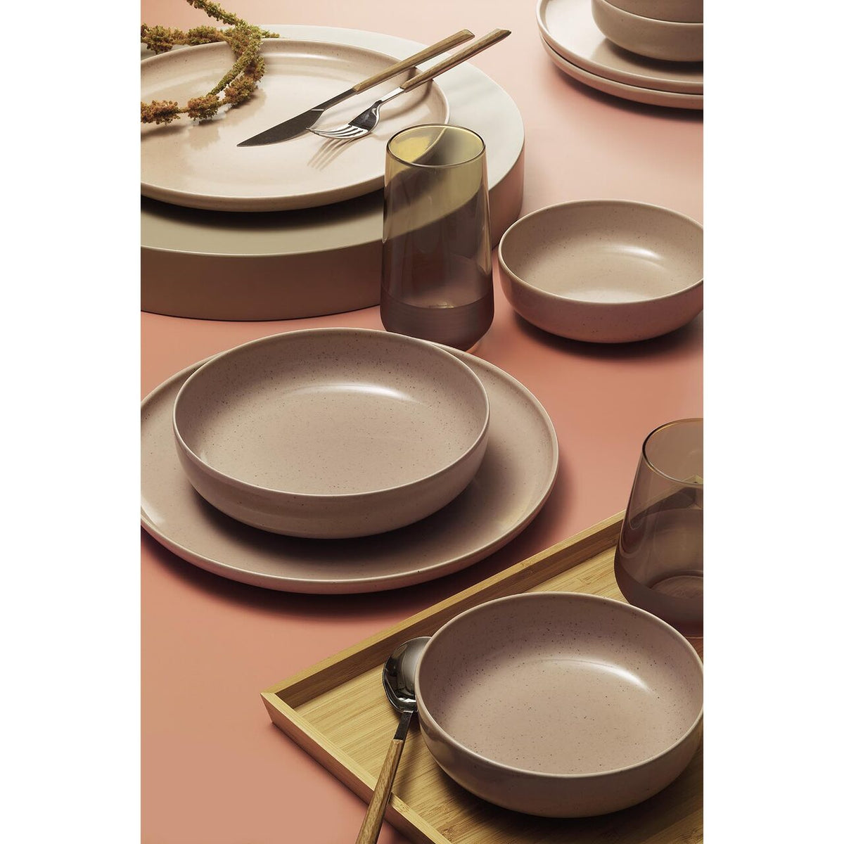 Kutahya Porselen Moderna matt 18 részes étkészlet 6 személyre, rózsaszín porcelán