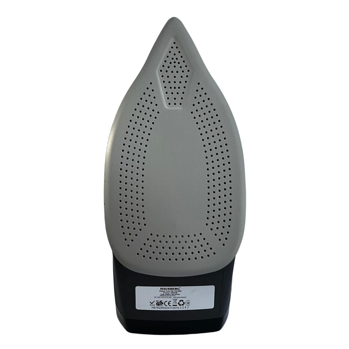 HAUSBERG HB-7825NG LED kijelzős gőzölős vasaló, titán talp, 3000 W, 11 hőmérsékletfokozat, 350 ml