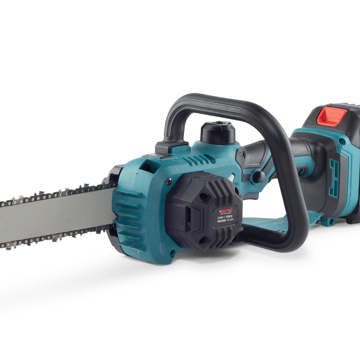 Tatta TD-5311 akkumulátoros láncfűrész, 1000W-os kefe nélküli motor, 21V, 6000 ford./perc, 12" (30 cm) láncvezető, 2.0Ah Li-Ion akkumulátor 10 cellával