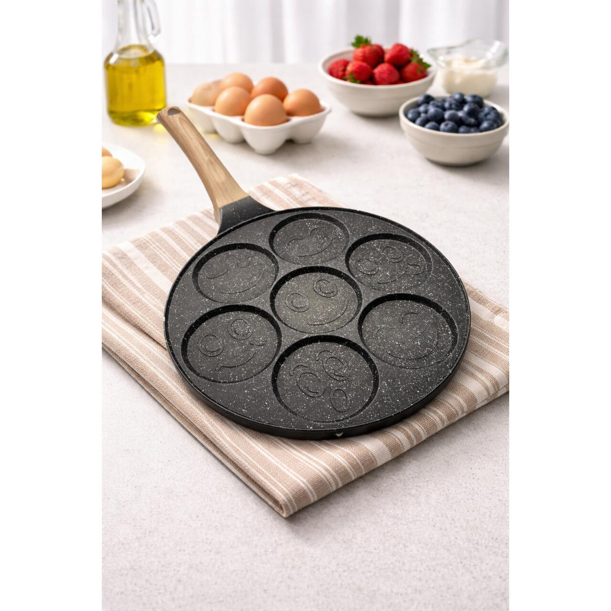 Hausberg HB-H LUX 840 öntött alumínium palacsintasütő, 28 cm, 7 formás